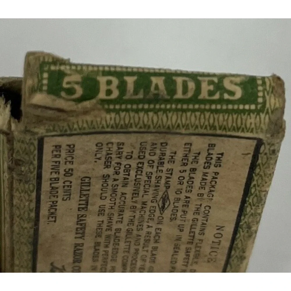 Vintage King Gillette Razor Blades Green Box with One Wrapped Blade